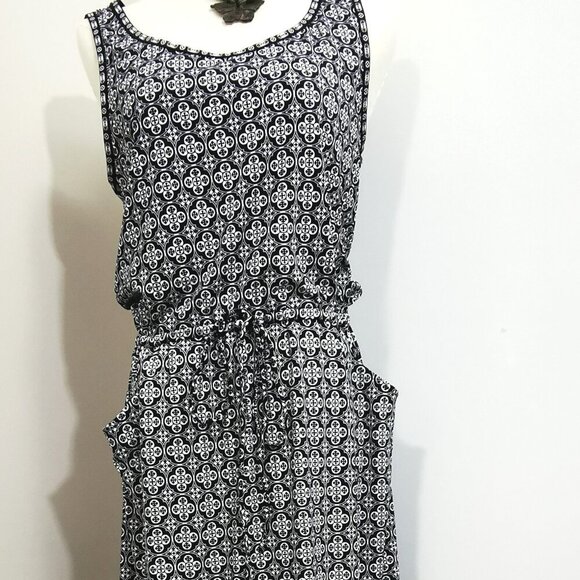 MAX STUDIO Black White Print Sleeveless Size: M (Medium) - Picture 4 of 13